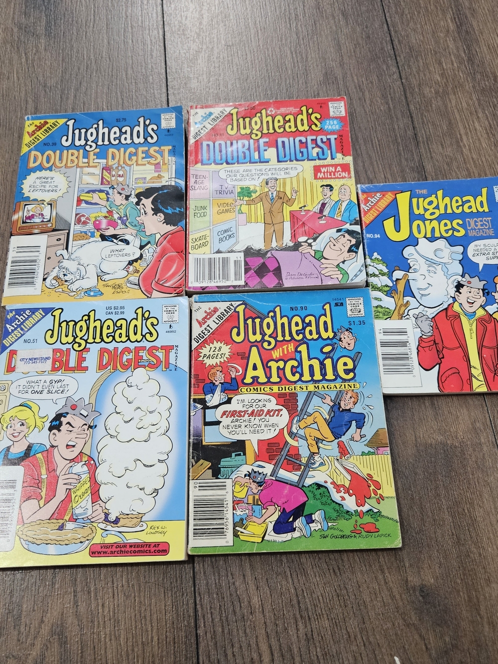 Lot of Five Jughead's Double Digest Archie Comics. #11, 94, 51, 39, 90